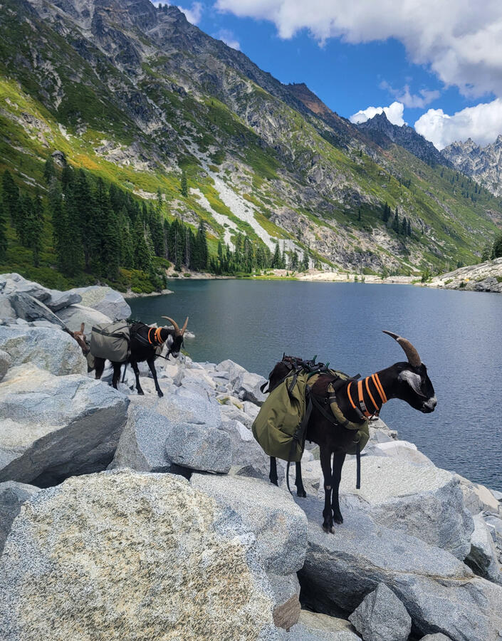 Emerald Lake Trinity Alps